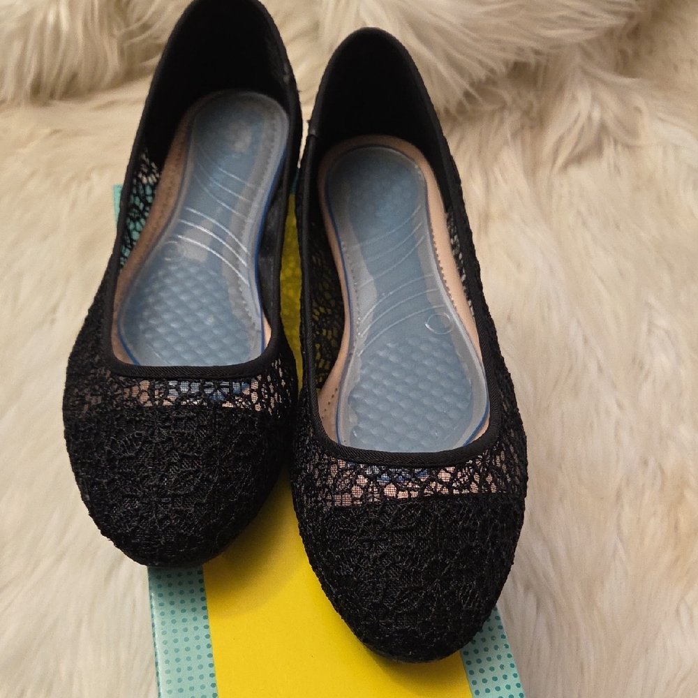 Elegant Black Lace Flats